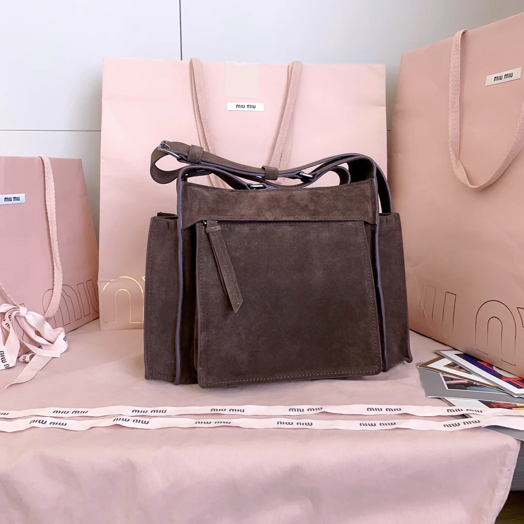 Квадратная замшевая сумка-мессенджер Miu Miu-5ba175