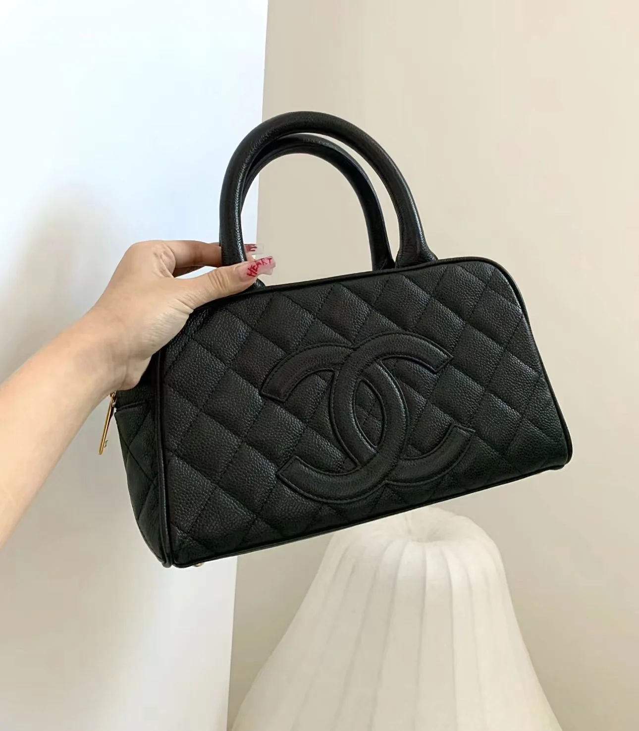 Винтажная сумка-боулинг Chanel - черная