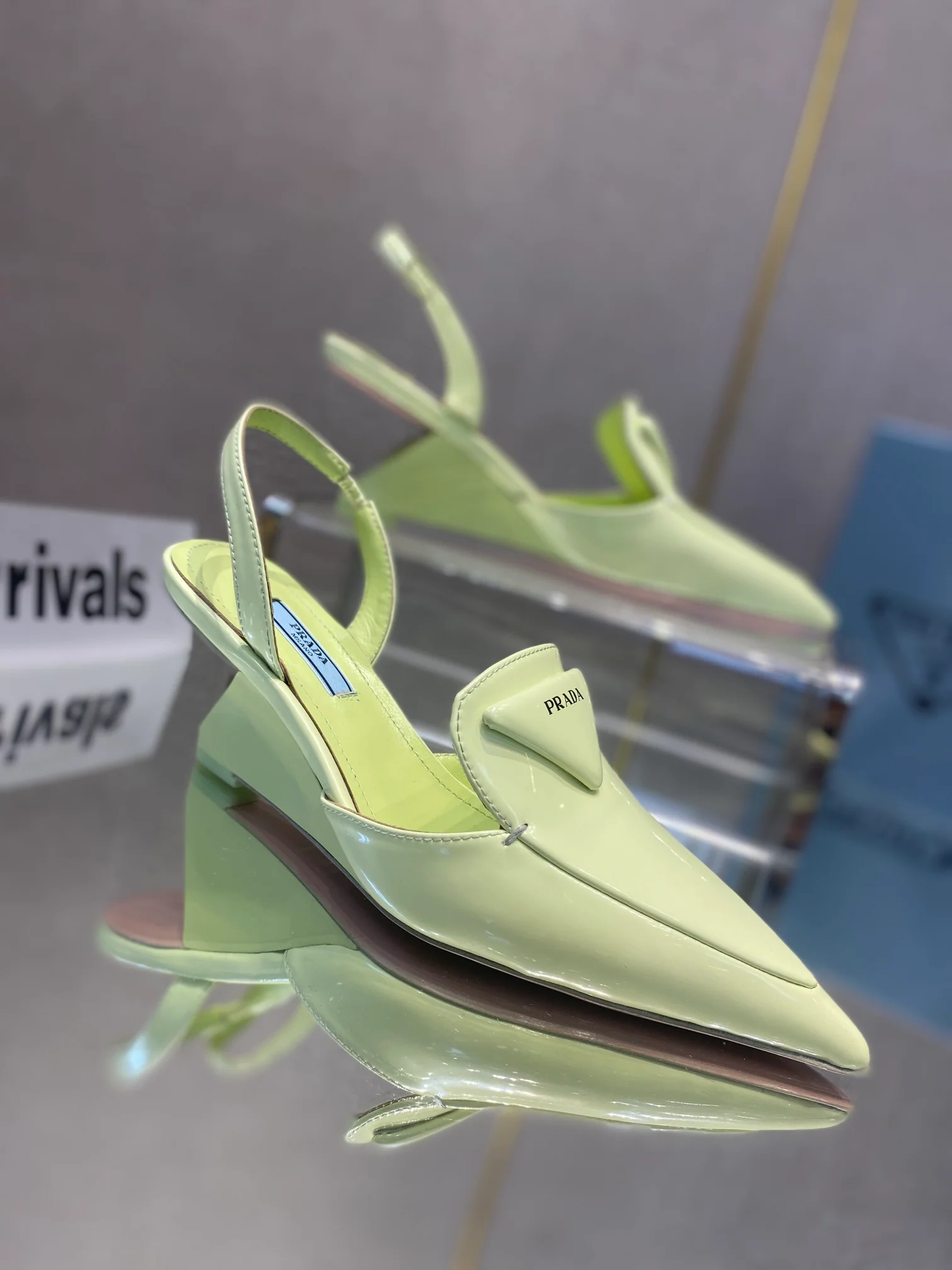 Обувь Prada - Prada - сандалии на низком каблуке - яблочно-зеленый