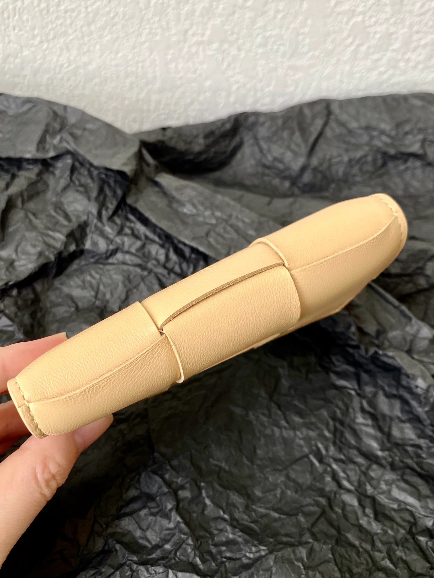 BV- 大格翻盖卡包 小羊皮 12.2×7.5×2.5cm