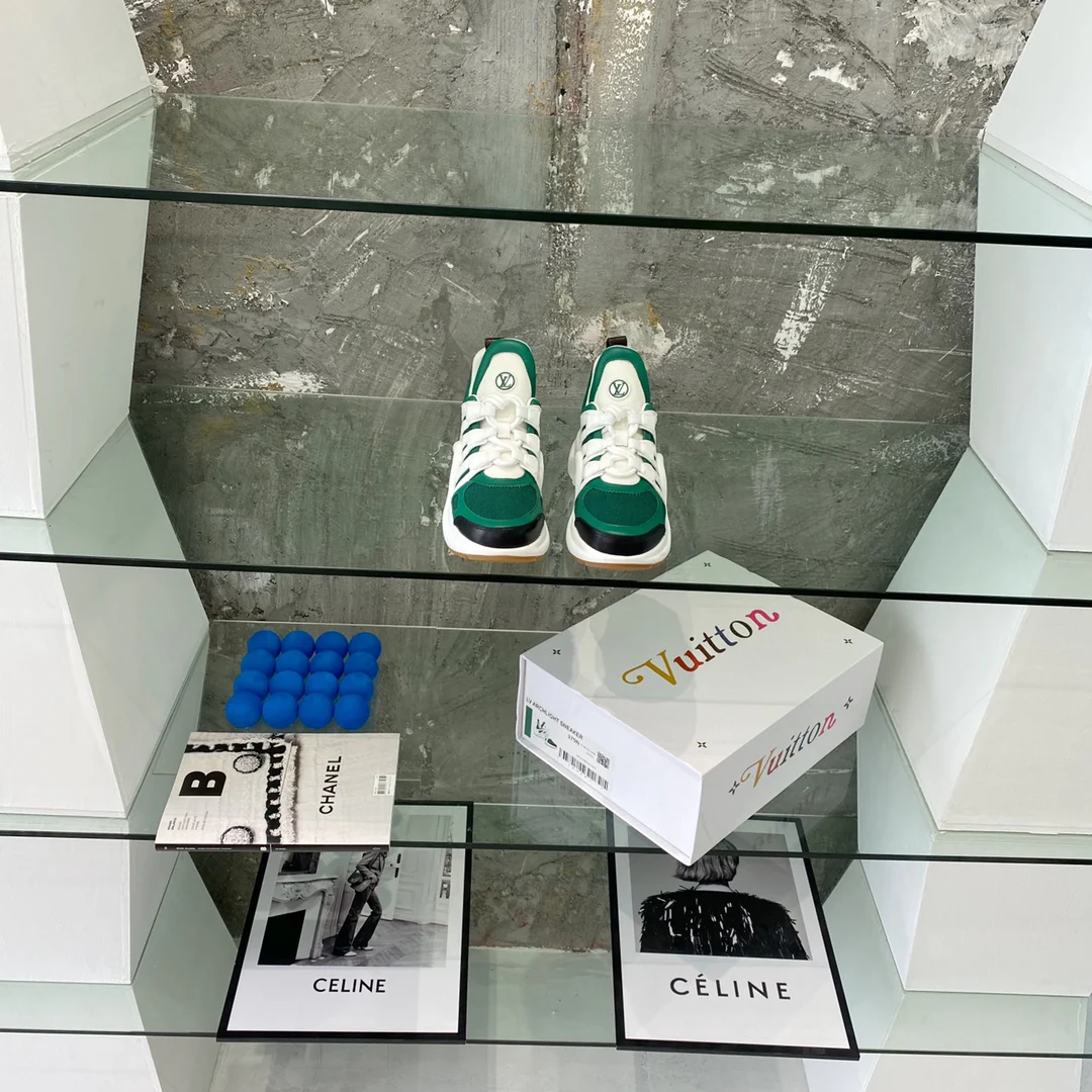 Обувь LV - Массивные кроссовки LV - 29