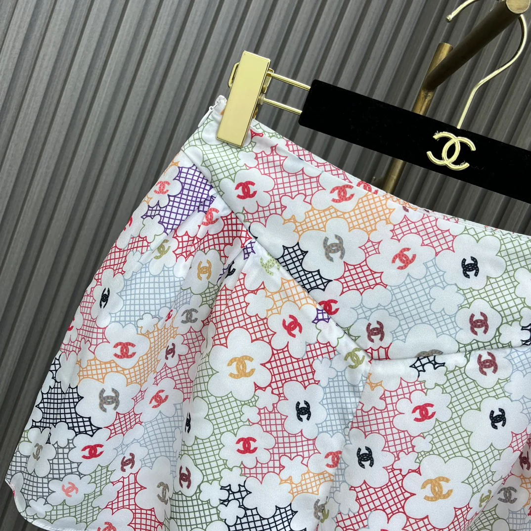 Chanel - 2403-24 Новые модные шорты с принтом
