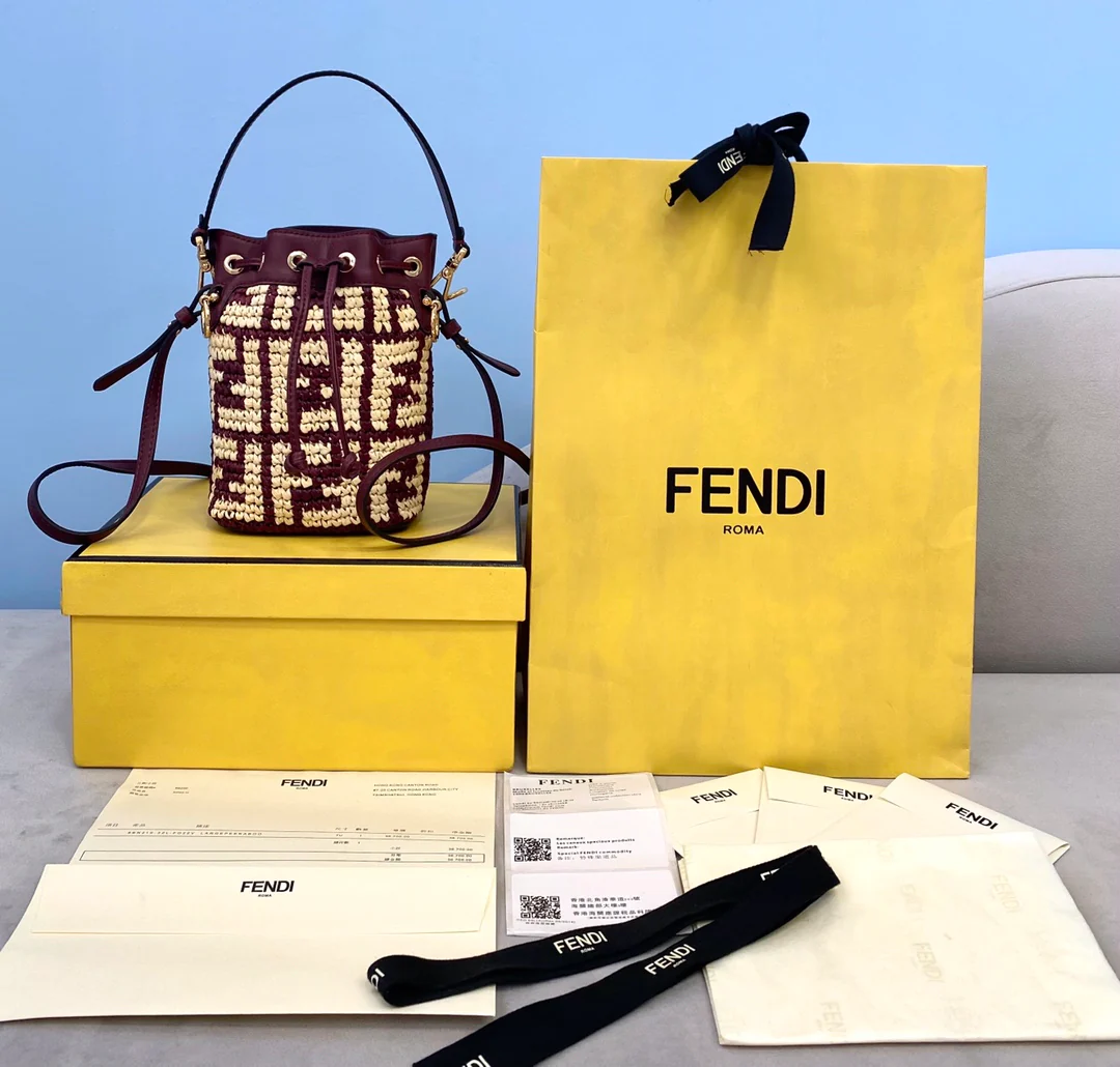 Миниатюрная коричневая плетеная сумка-ведро Fendi Mon Tresor