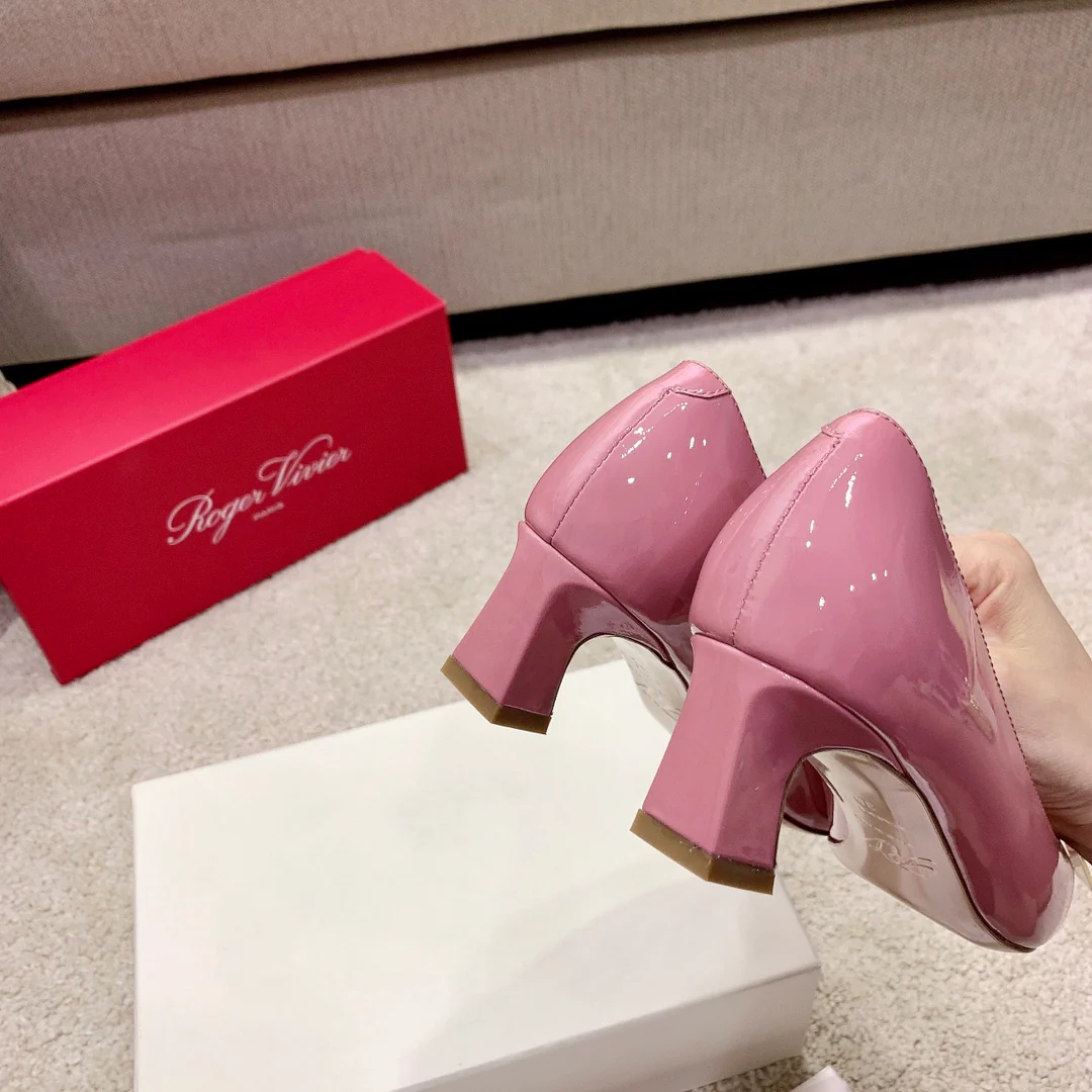 Классический стиль обуви - розовый