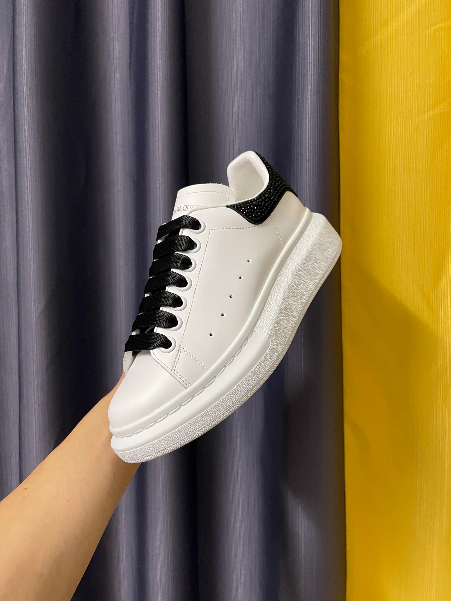 Классические белые кроссовки McQueen - унисекс - каблук Black Diamond - премиум-издание