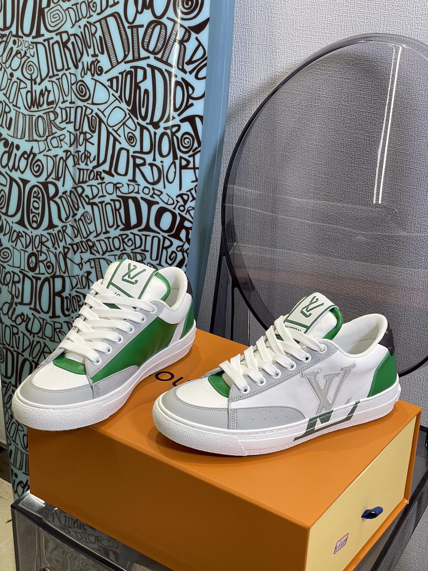 Обувь LV - кроссовки LV - повседневная обувь