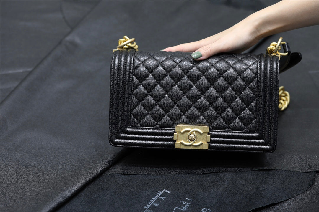 Chanel-boy-25cm-37