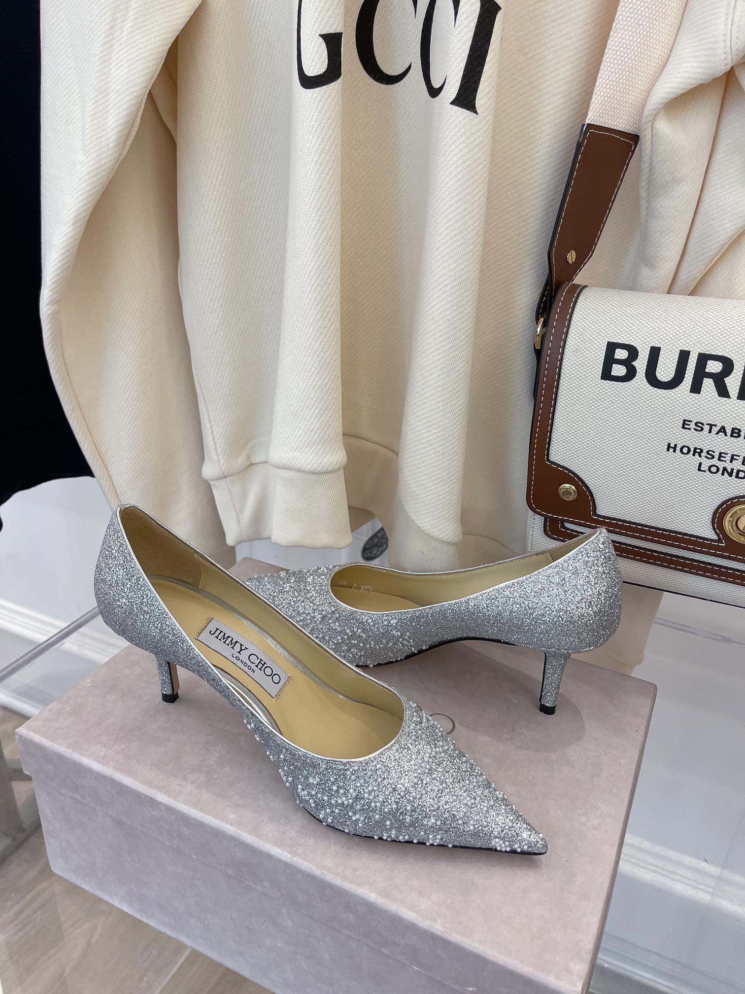 Туфли на низком каблуке Jimmy Pearl