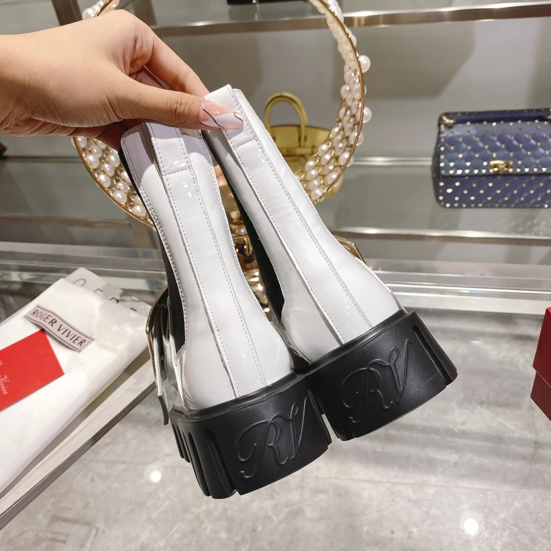 Ботильоны RV с пряжкой и стразами - белые