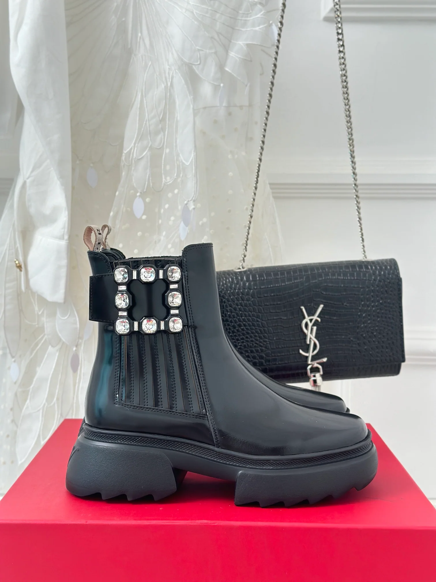 Обувь RV Shoes - Новинка сезона осень/зима 2023 - Ботильоны с квадратной пряжкой и стразами - Черные