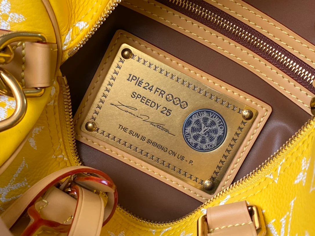 LV-m24426-speedy-p9-bandouliere-25 сумка-желтая