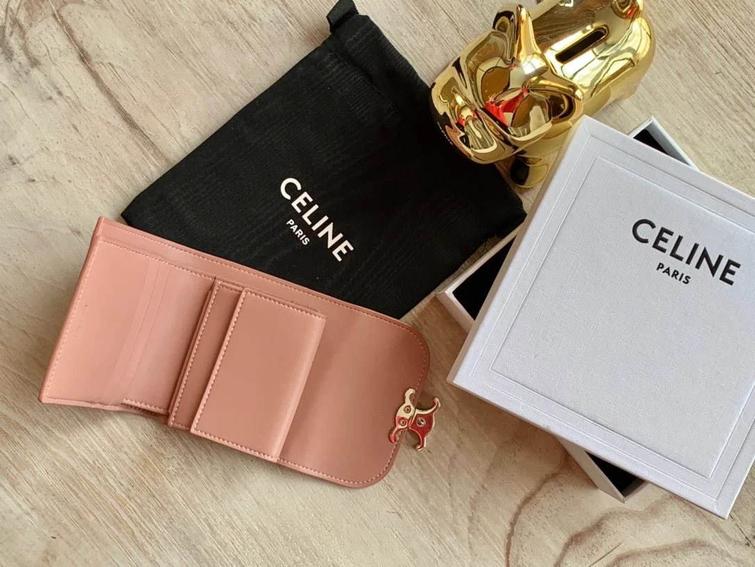 Celine TRIOMPHE 小号亮泽羊皮翻盖钱包-玫瑰粉-银扣