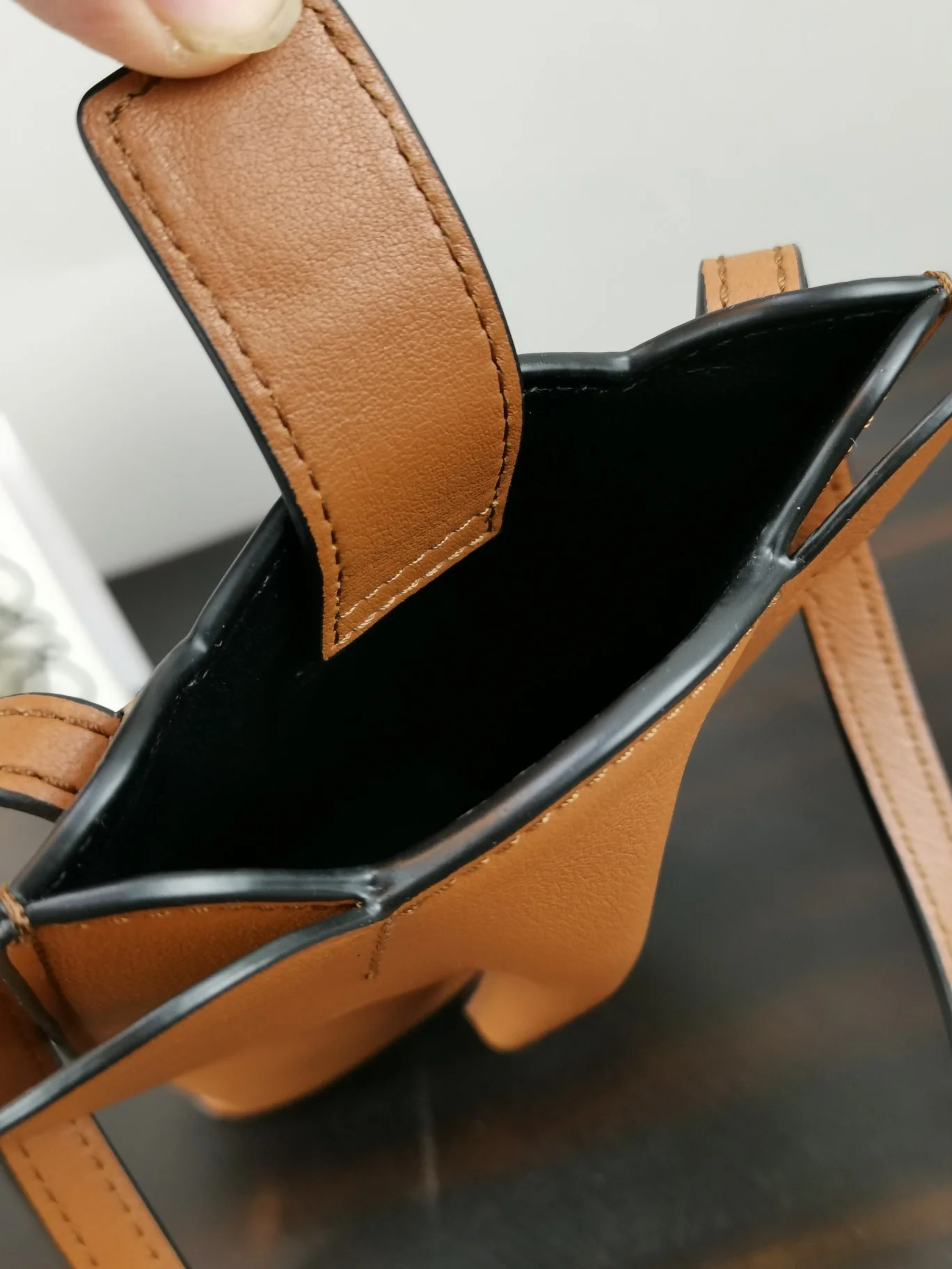 Loewe - Новая сумка для телефона с изображением слона - Верблюжий