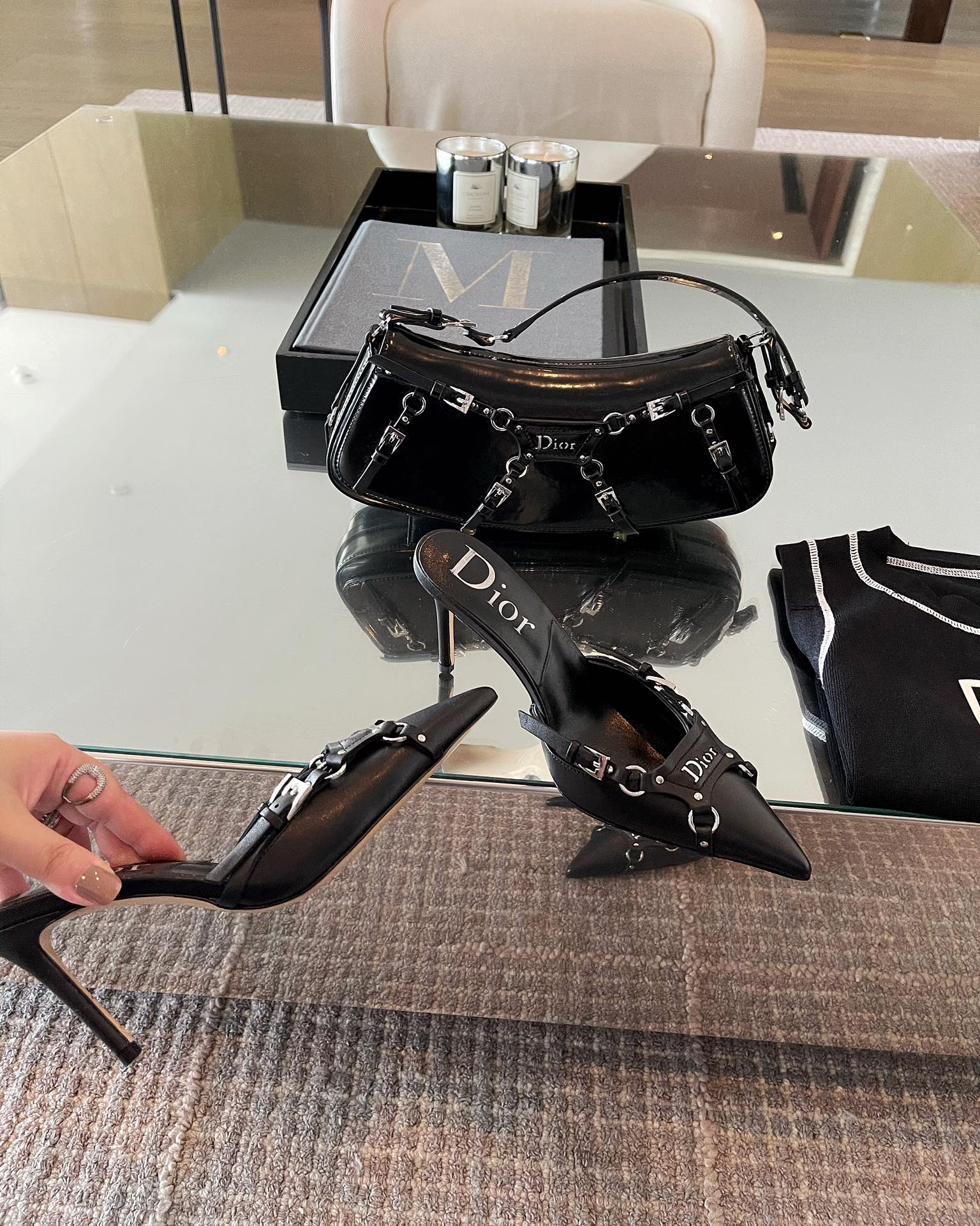 Босоножки Dior на высоком каблуке с острым носком и шпилькой - 1