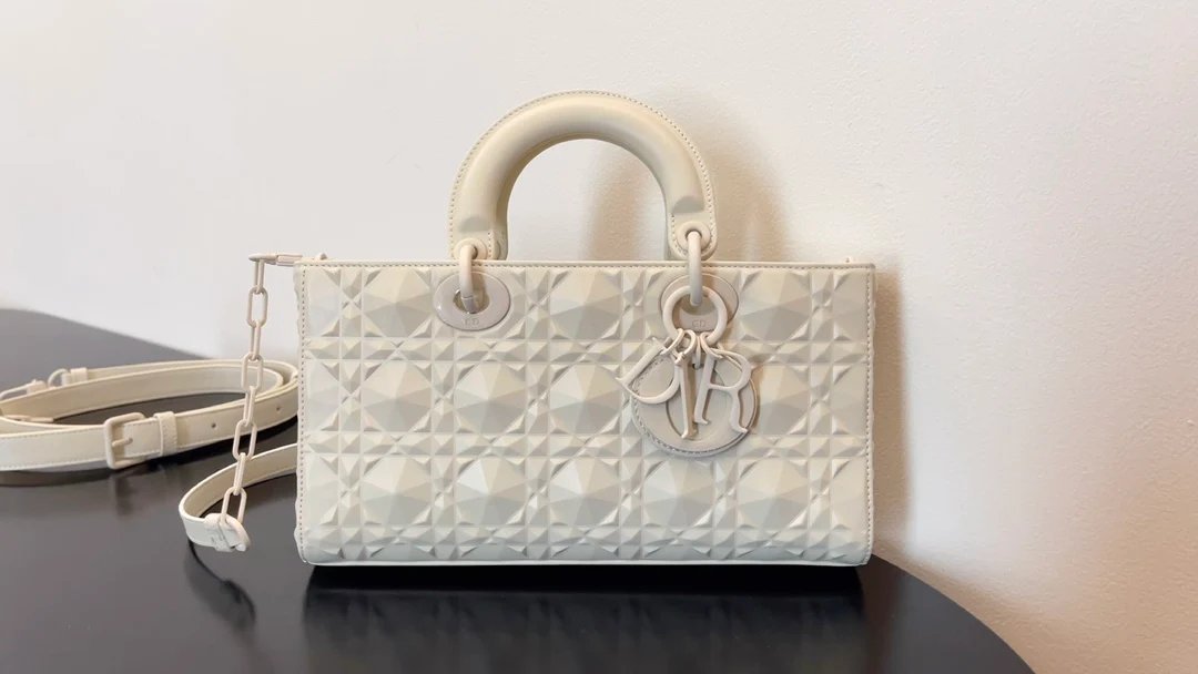 Сумка Dior Lady D'Joy - с ромбовидным узором - белая