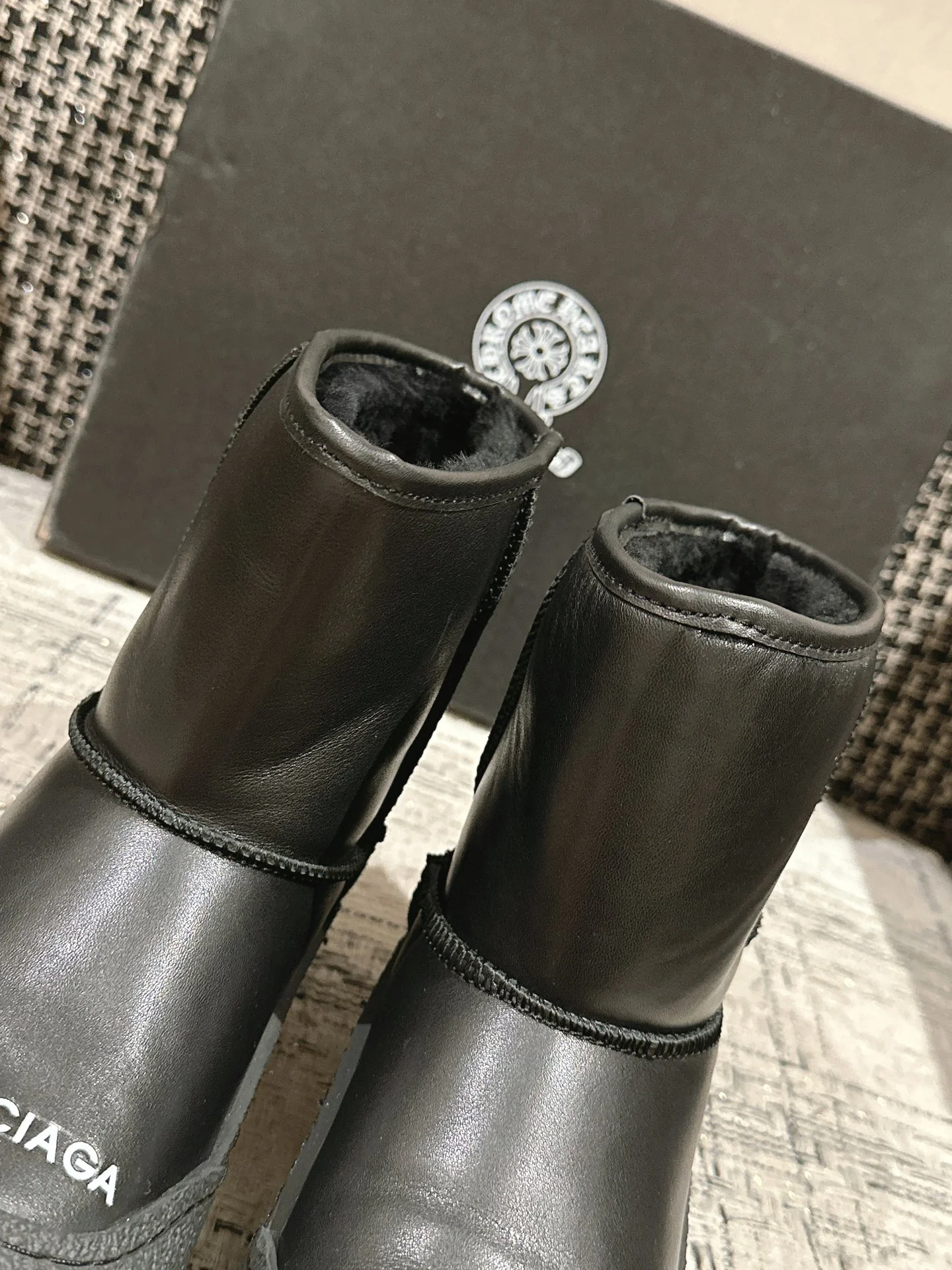 Шерстяные зимние сапоги Balenciaga 2024 - черные