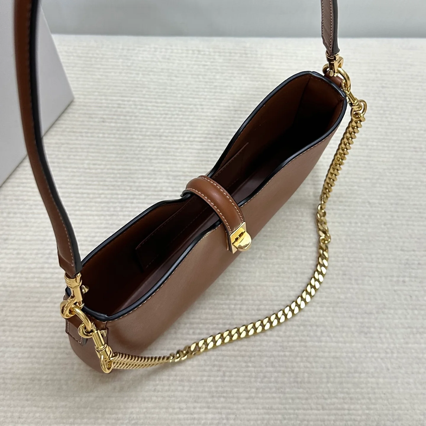 Кожаная сумка через плечо Celine Camille - коричневая