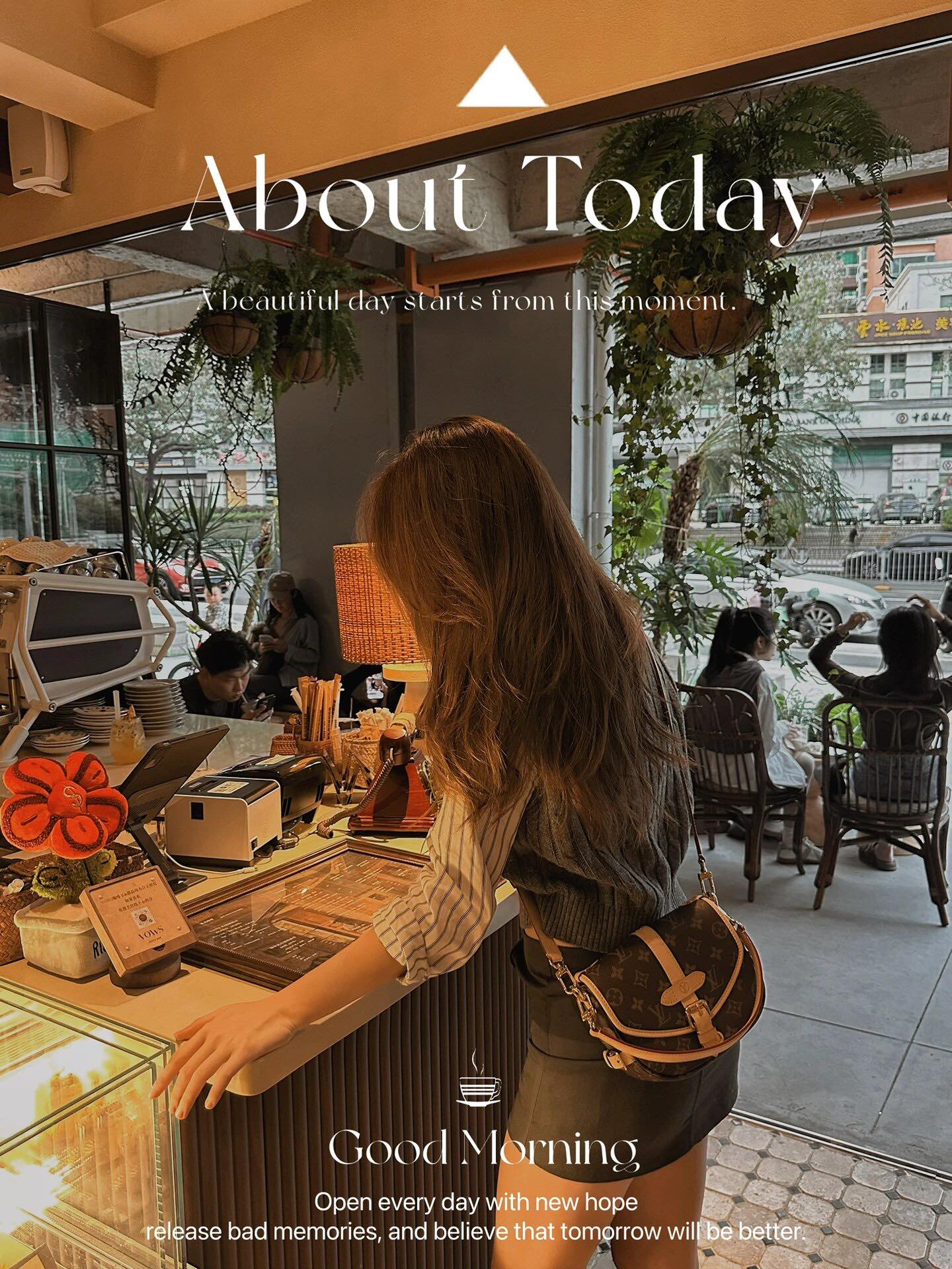 m46740-LV-saumur-bb-handbag/crossbody bag