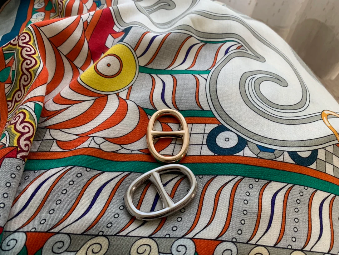 Шелковый шарф Hermes 140 см - 1 шт.