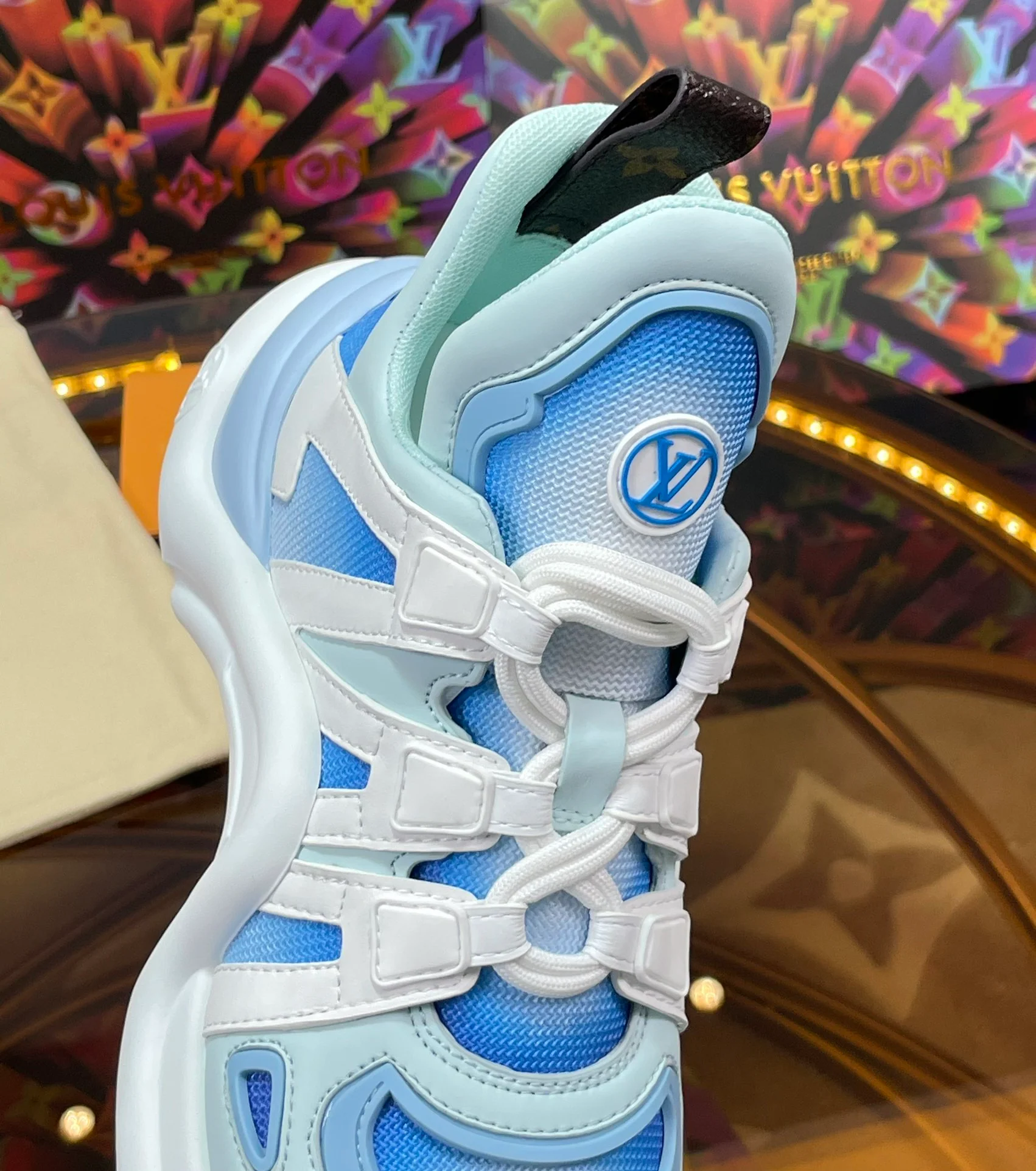 LV - Синие массивные туфли