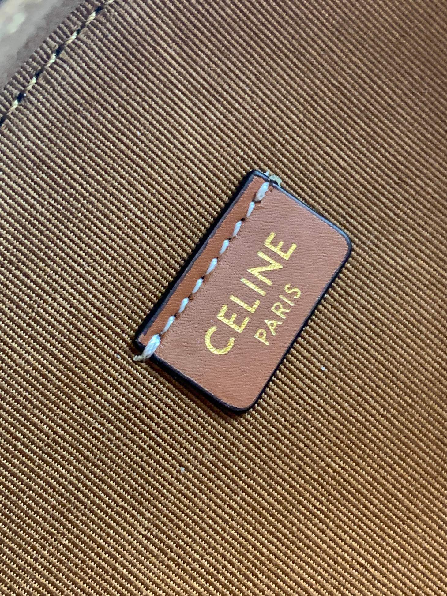 Celine - сумка ?Полумесяц? из телячьей кожи