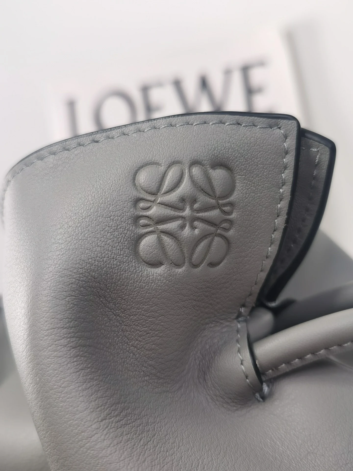 Клатч Loewe Flamenco - телячья кожа наппа - мини - серый