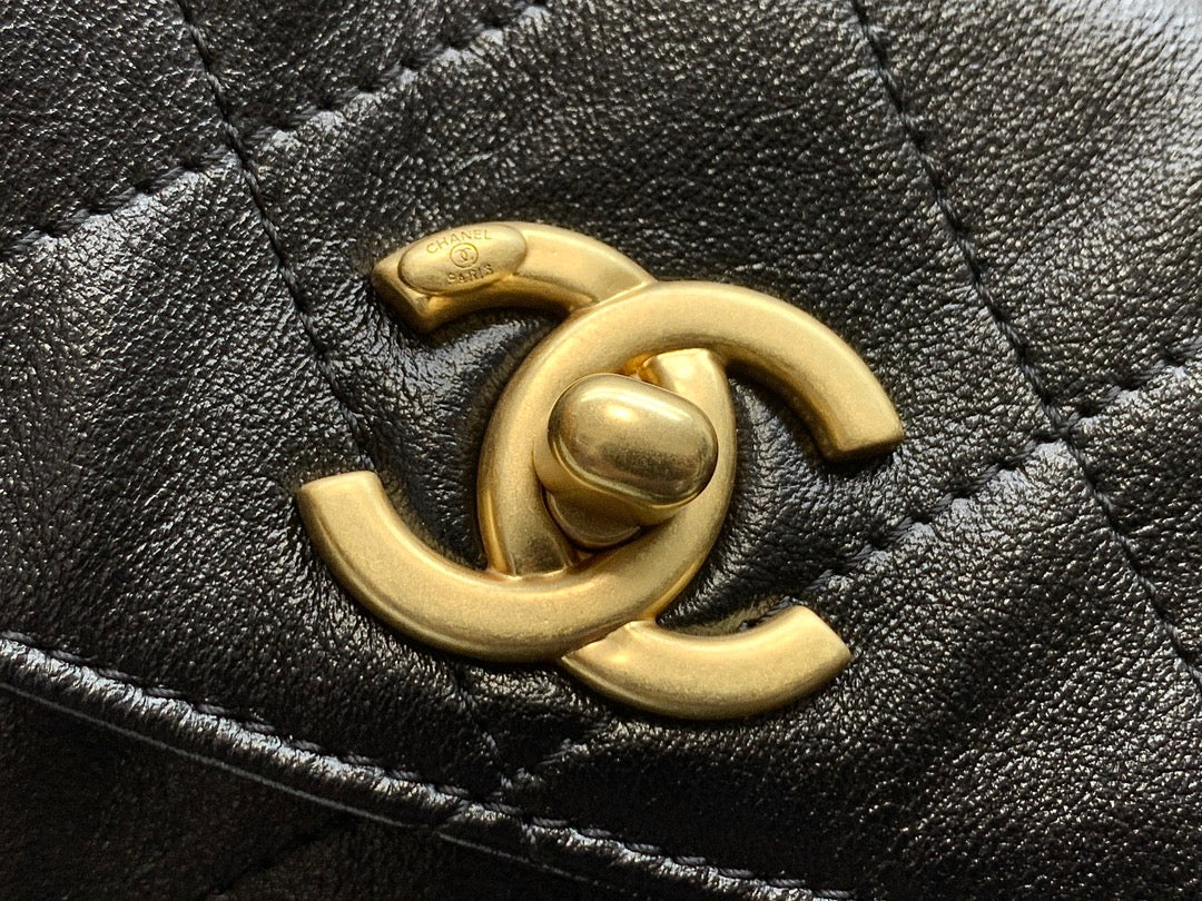 Сумка-мессенджер Chanel Hobo Hippie - черная