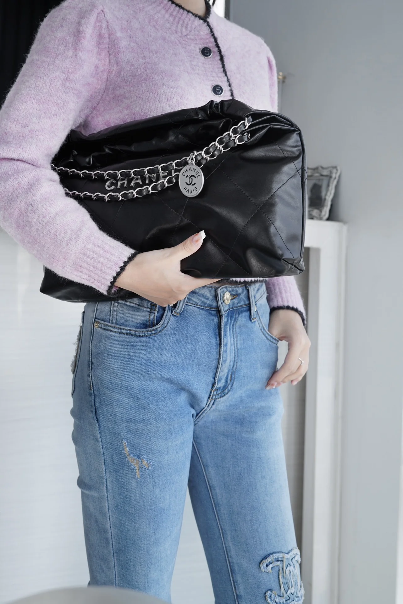 Сумка Chanel No. 22 - горизонтальная - черная