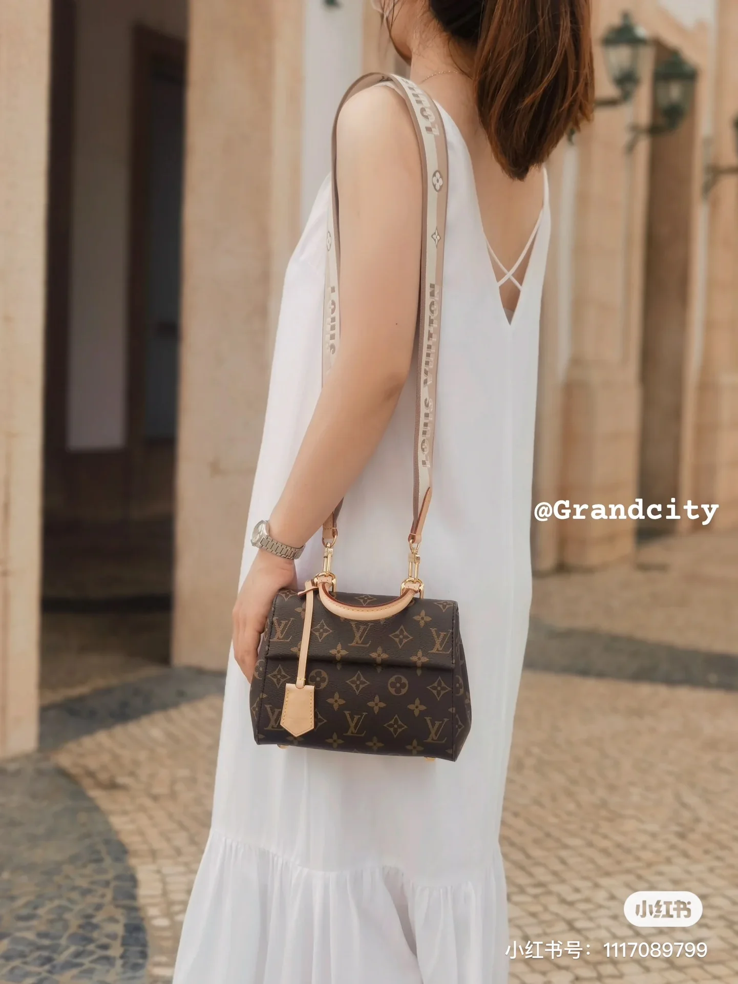 m46055-LV-cluny-Сумка через плечо