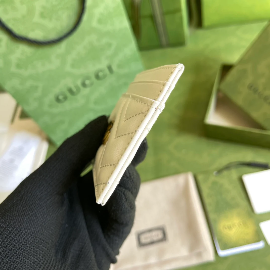 Gucci 卡包／卡片夹／名片夹