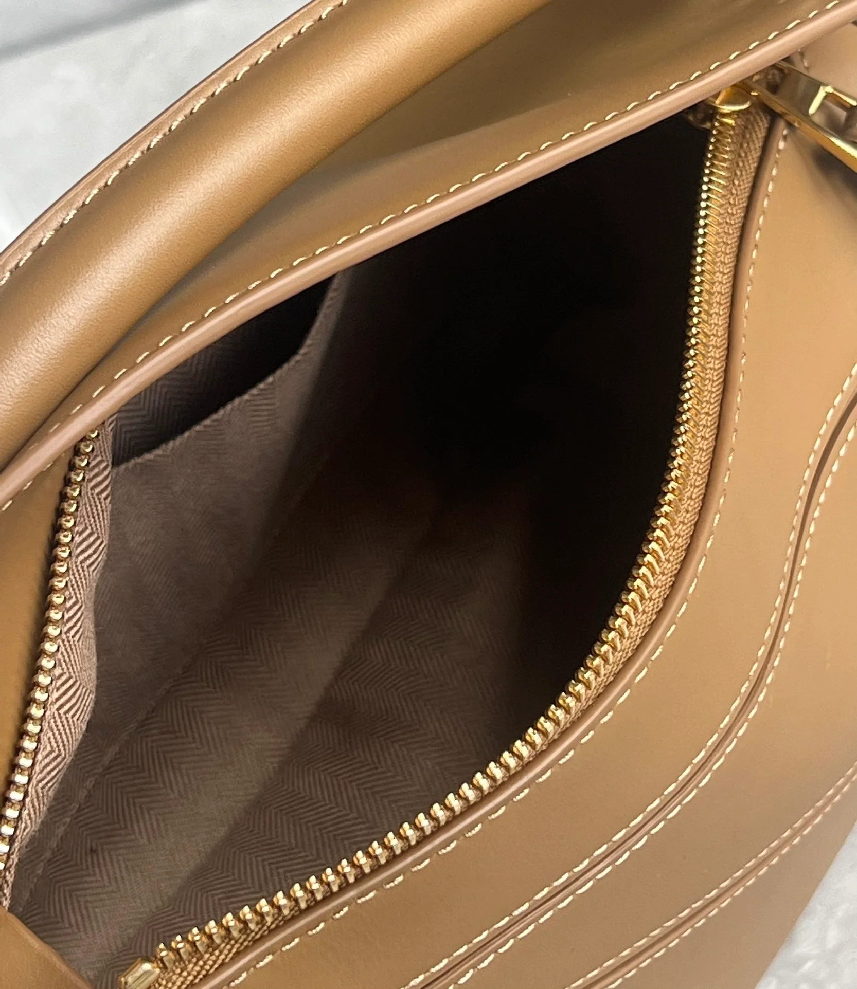 Loewe Puzzle Leather Satin Caramel Small