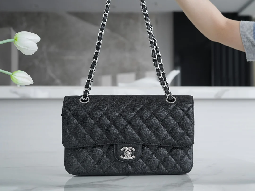 Chanel Classic Flap Caviar Black Medium