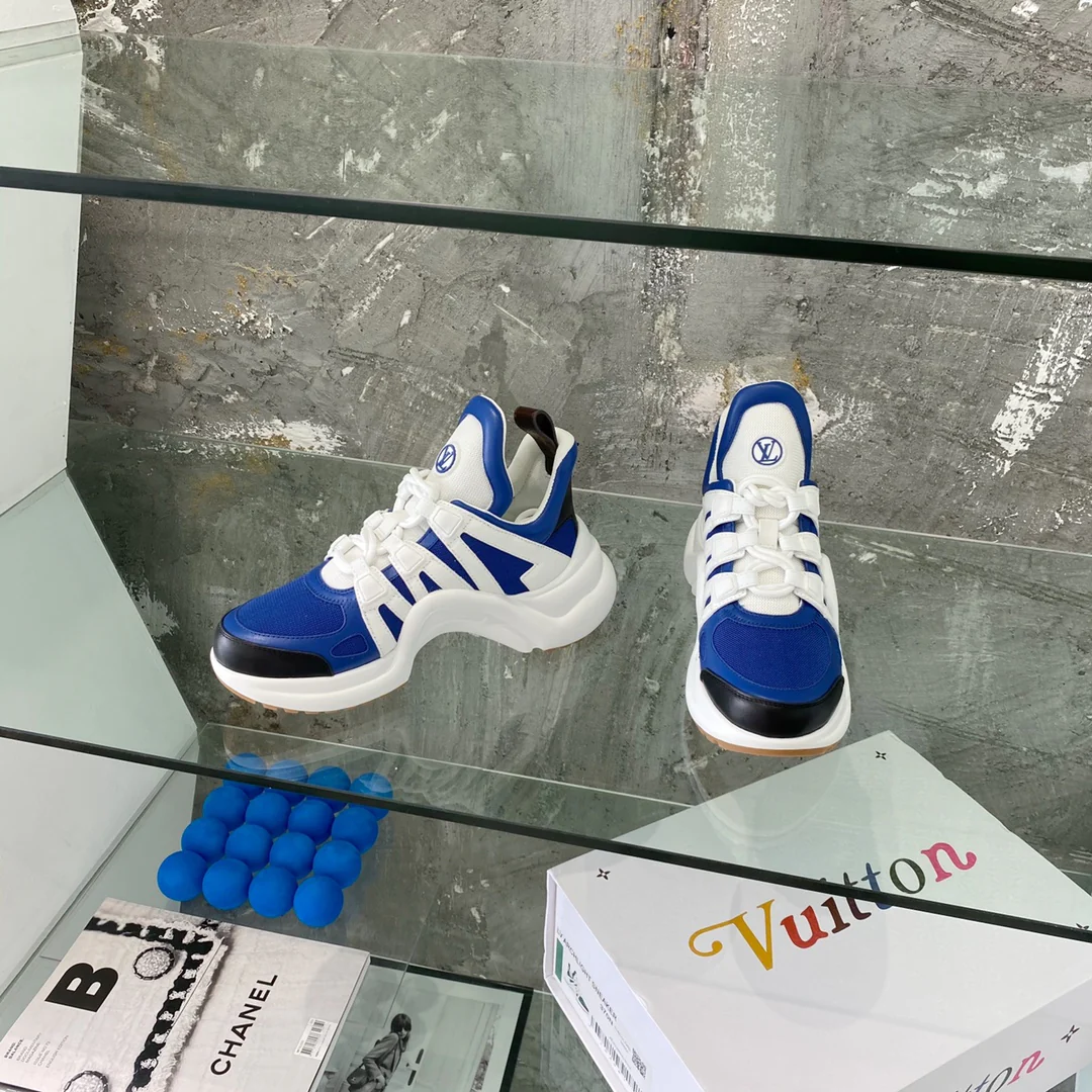 Обувь LV - массивные кроссовки LV - размер 28