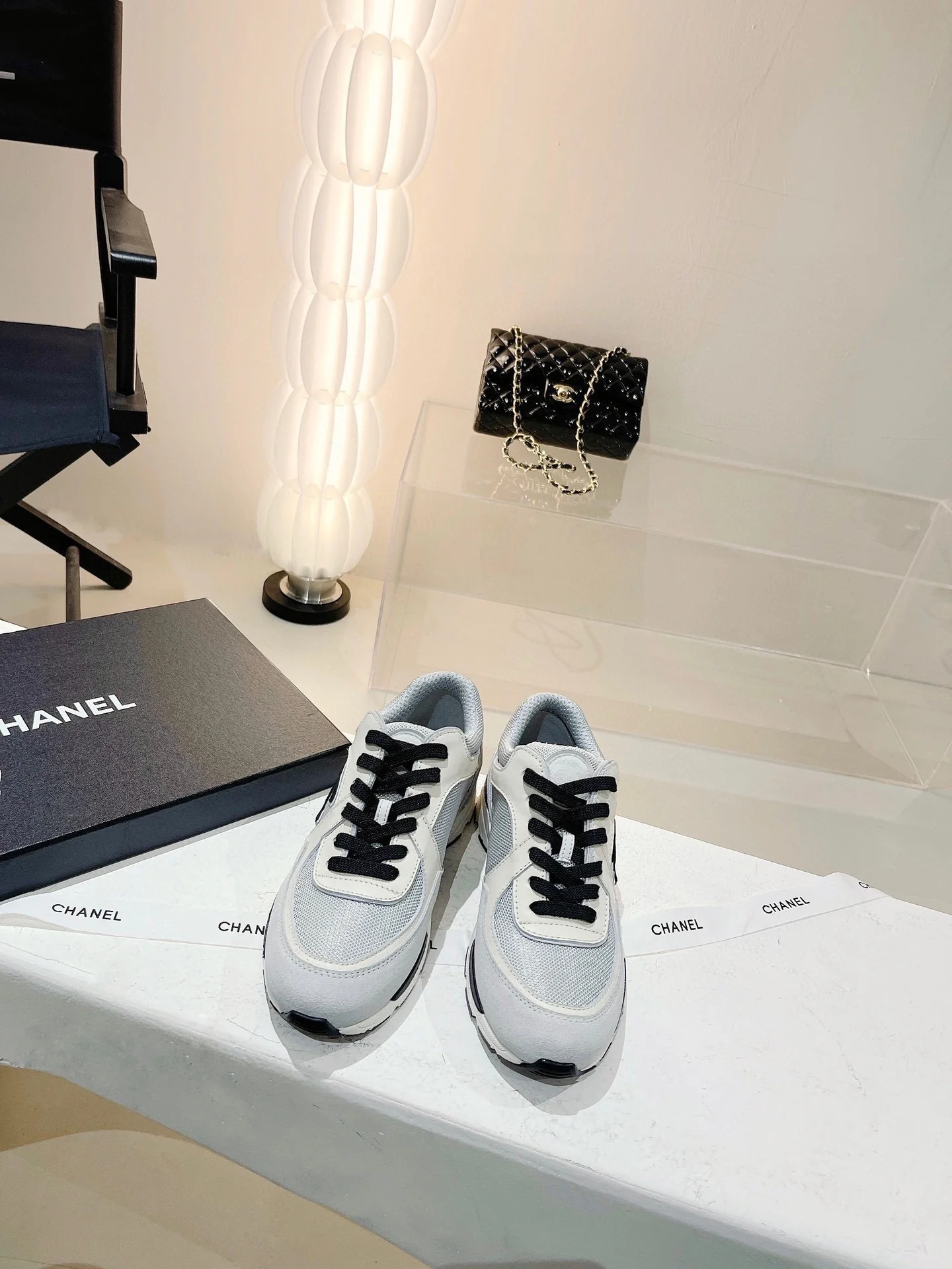 Новинка сезона осень/зима 2022 от Chanel - спортивная повседневная обувь.