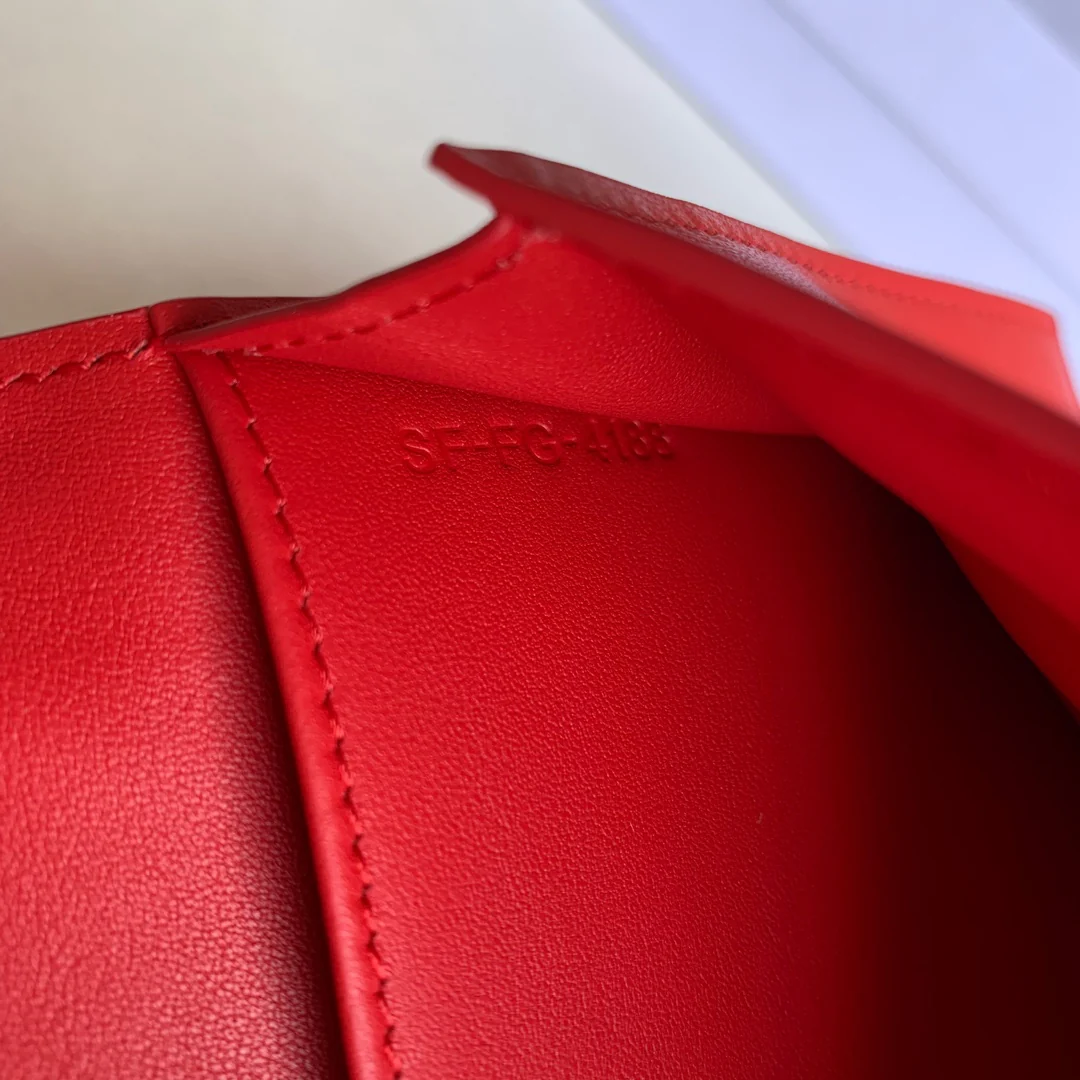 Длинный кошелек Celine - Кошелек с ремешком из крупнозернистой телячьей кожи - 3