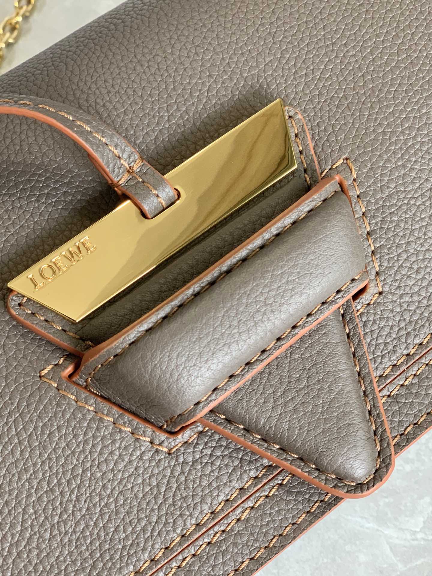 Треугольная сумка Loewe - Мягкая зернистая кожа - Телячья кожа - 2 шт.