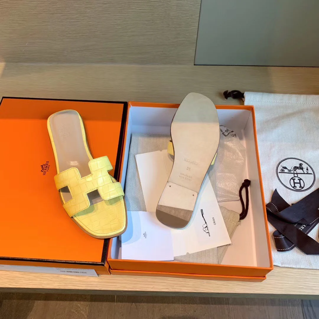 Сандалии Hermes на плоской подошве - узор 