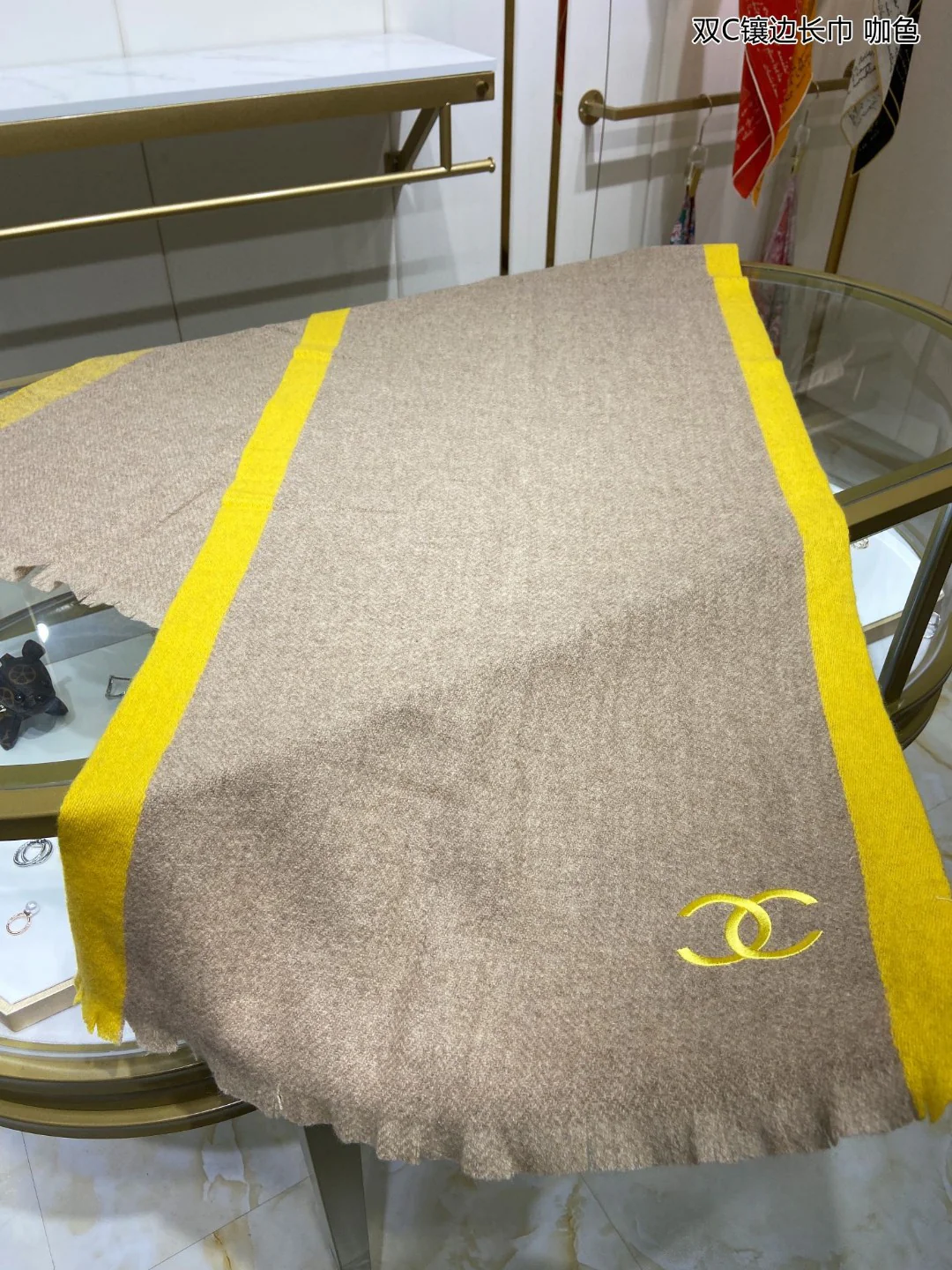 Длинный шарф Chanel с двойной С-образной отделкой - 43 см - 195 см - 100% чистый кашемир - желтый