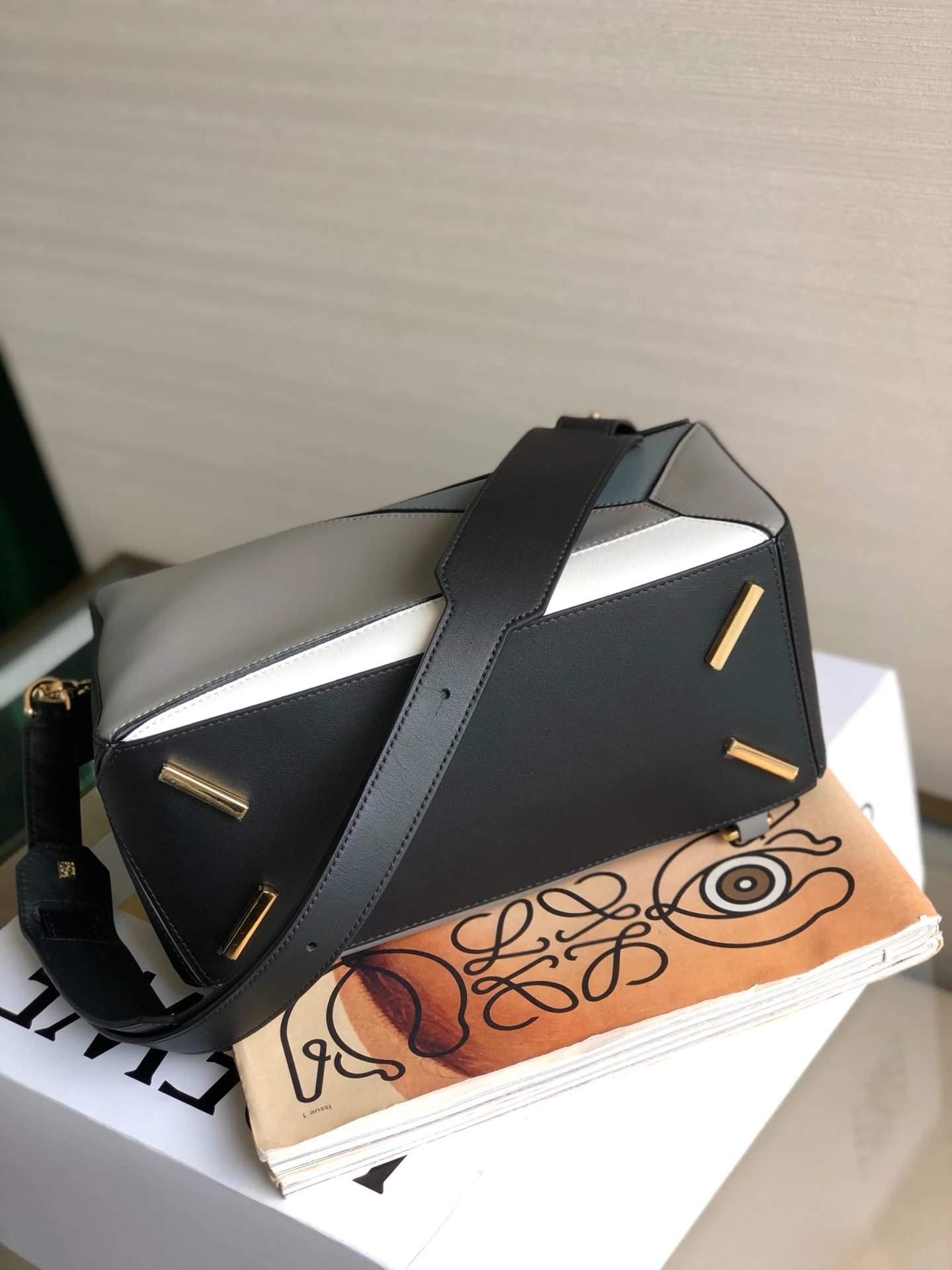 Двухцветный пазл Loewe, средний серый