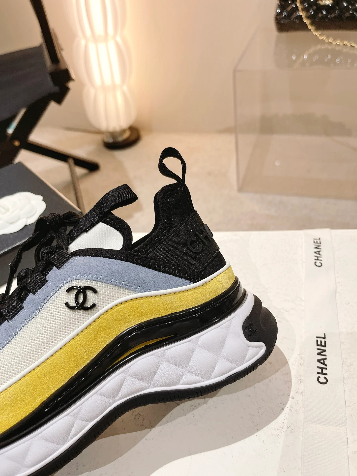 Chanel - Массивные туфли - Кроссовки - Повседневная обувь - 1