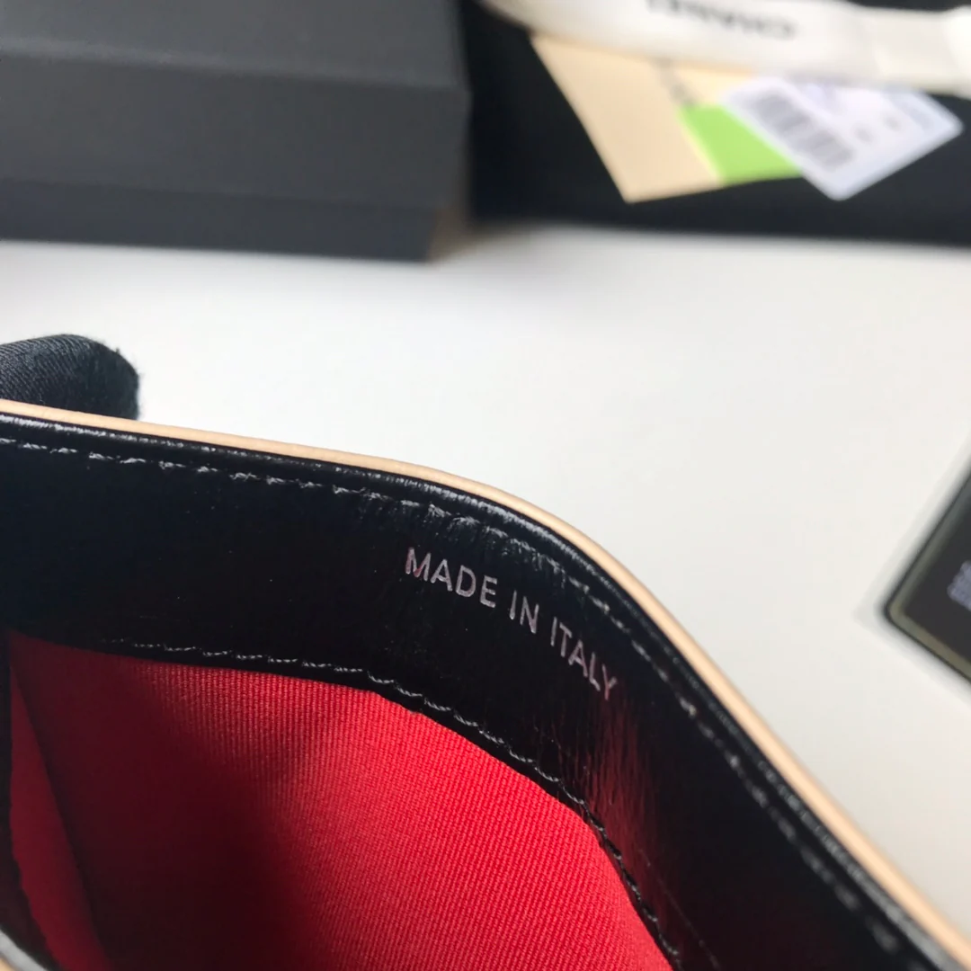 Chanel - Подставка для карт из серии 