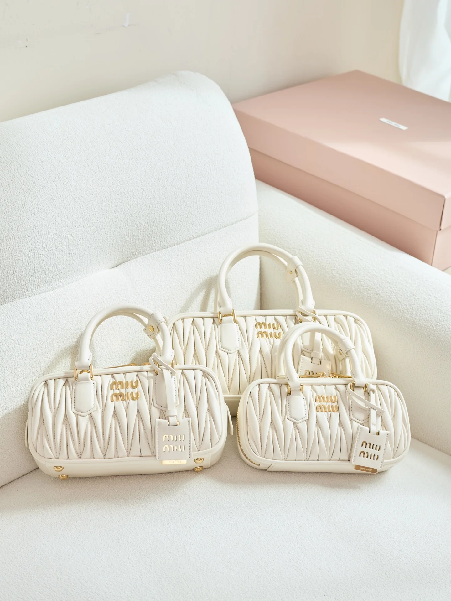 Miu Miu-???????-????-Белый-1