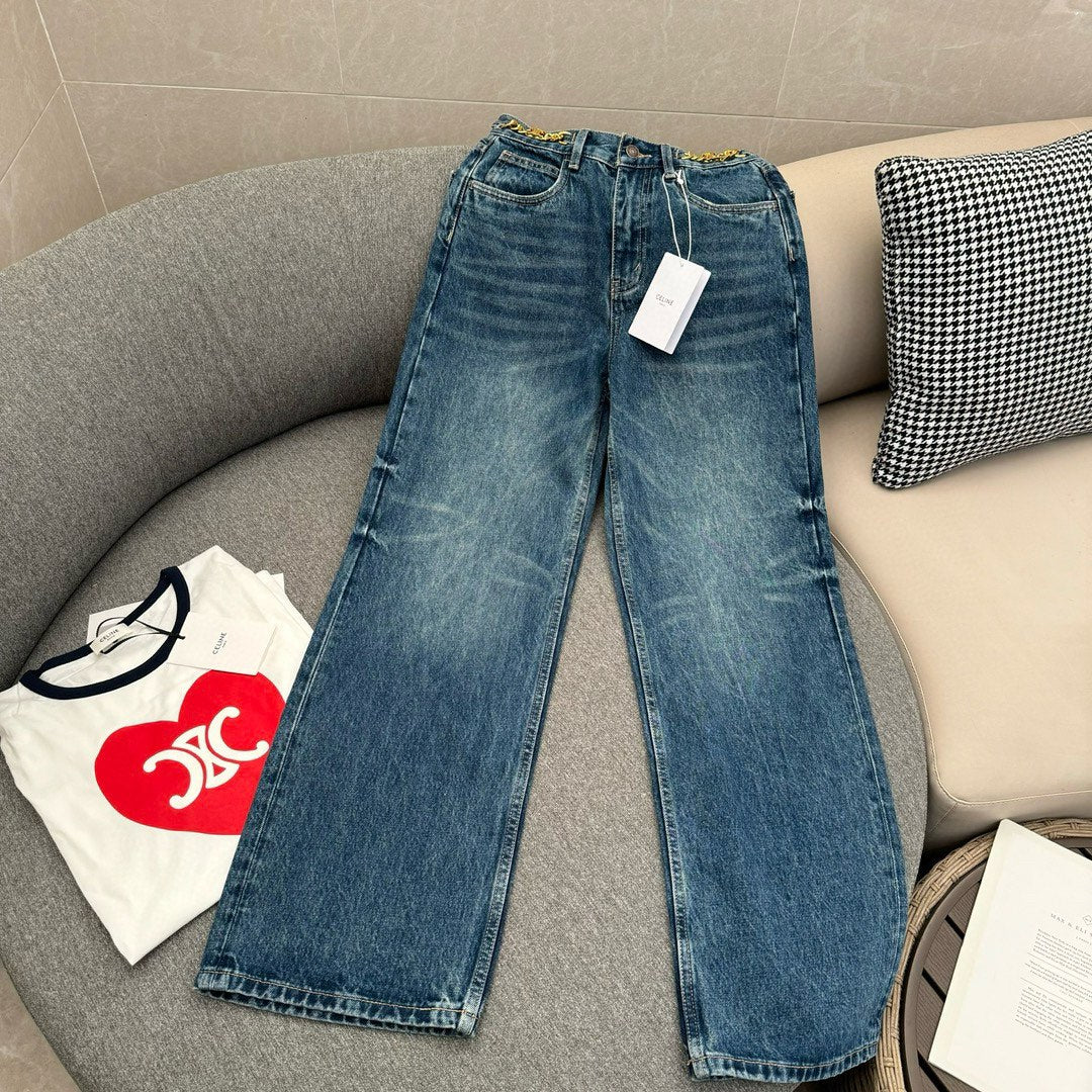 Celine - 2403 - 24 Весна/Лето Новинка Джинсы прямого кроя Triumph Gate с металлической цепочкой и пряжкой на талии