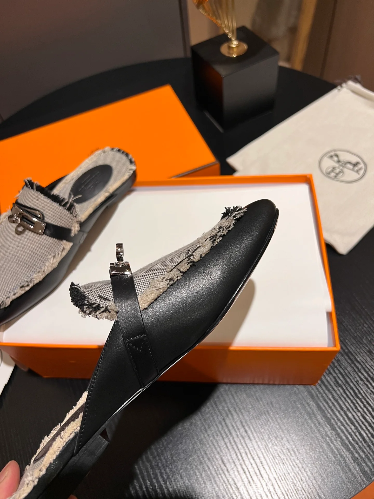 Hermes - Классические мюли Kelly Half-Mount - Черные