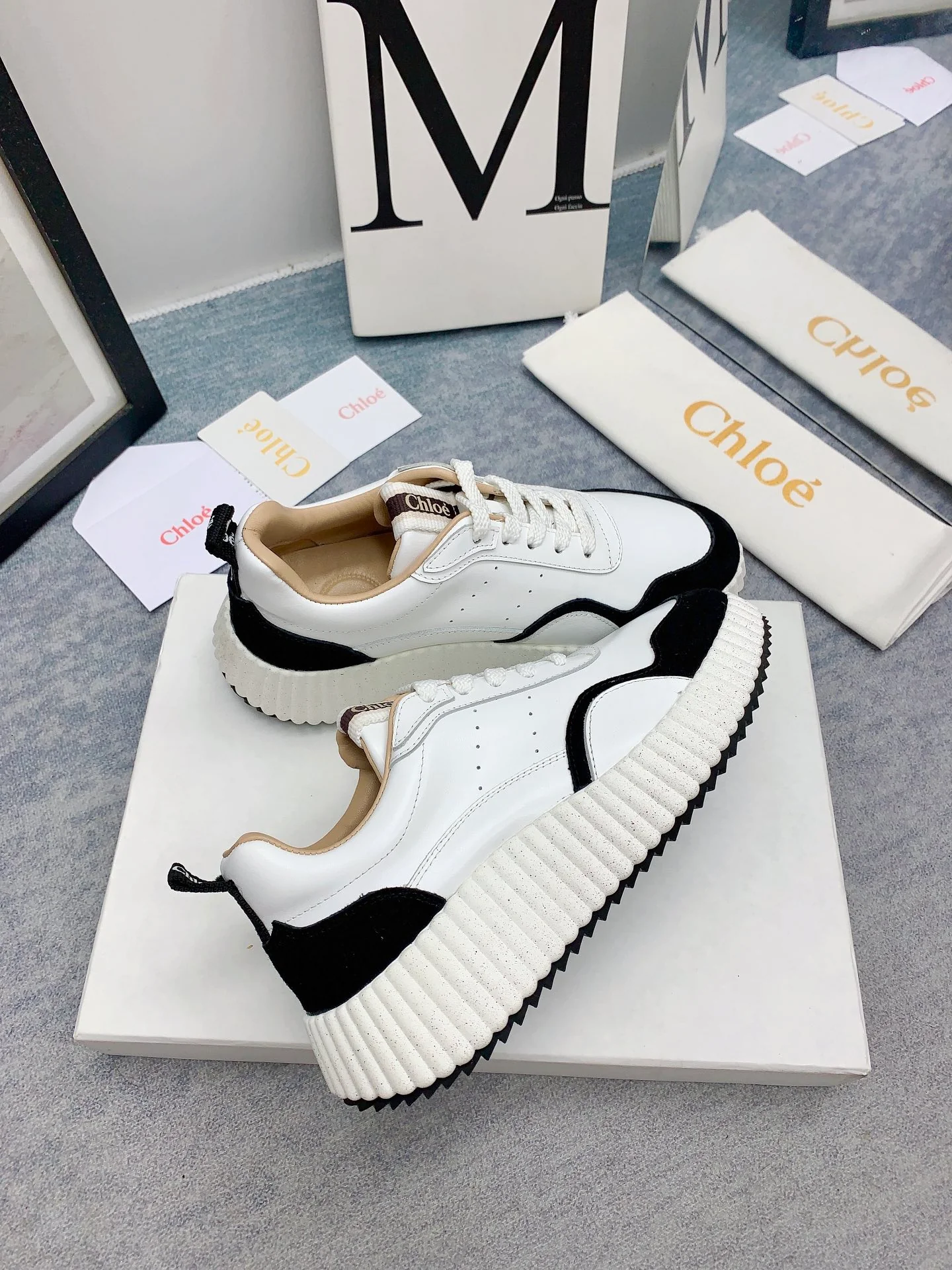 Кроссовки Chloe-nama-sneaker Rainbow Series - белые и черные