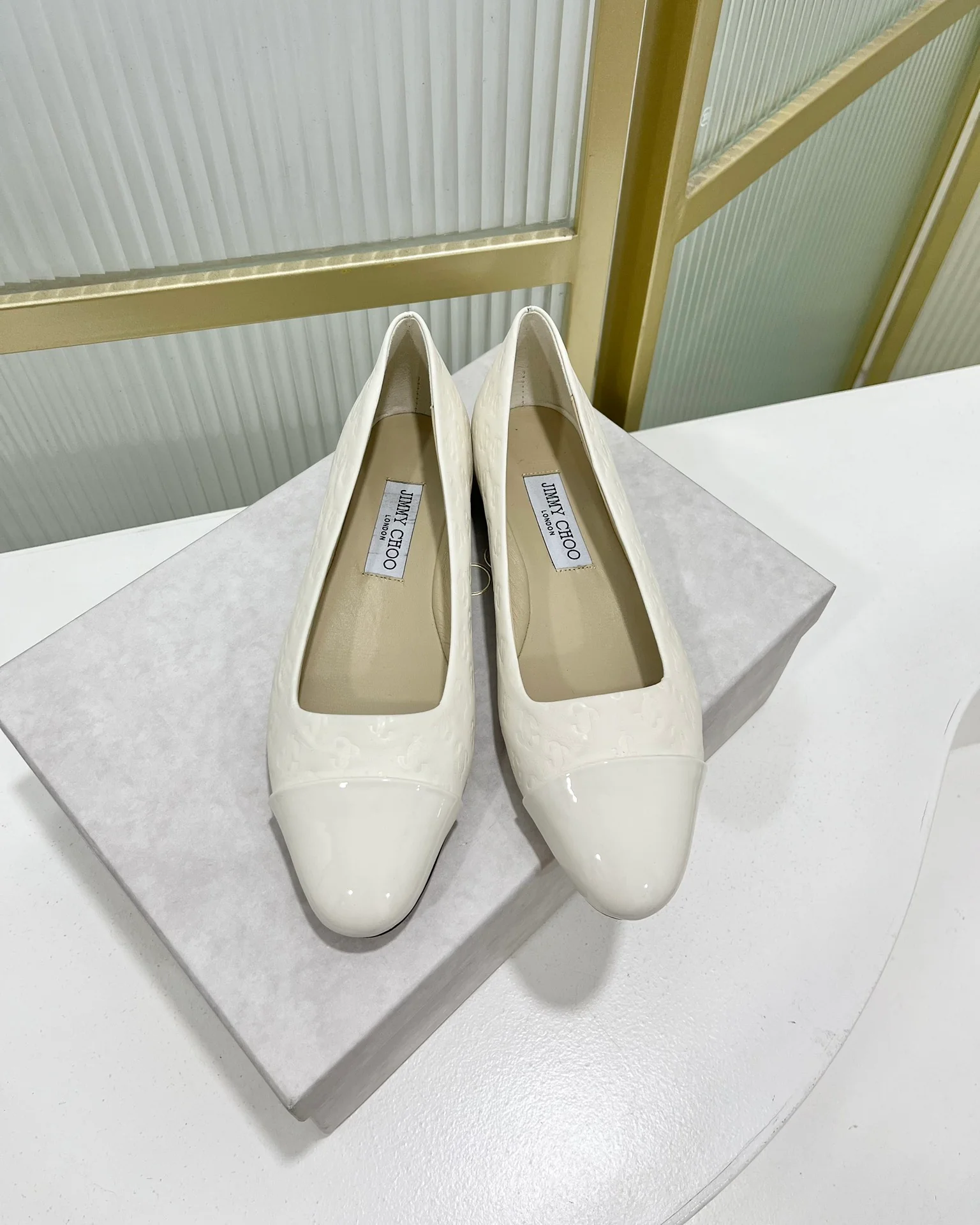 Jimmy - Новинка 2023 года - Рельефные балетки - Белые