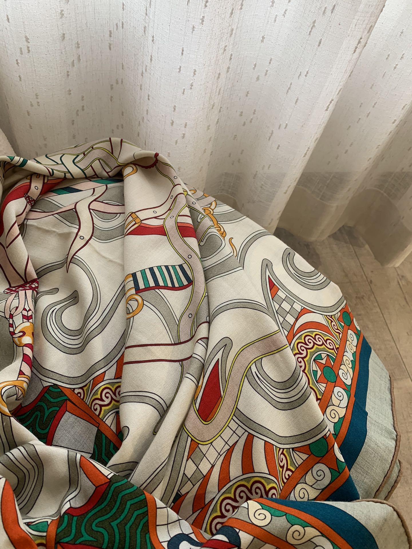 Шелковый шарф Hermes 140 см - 1 шт.