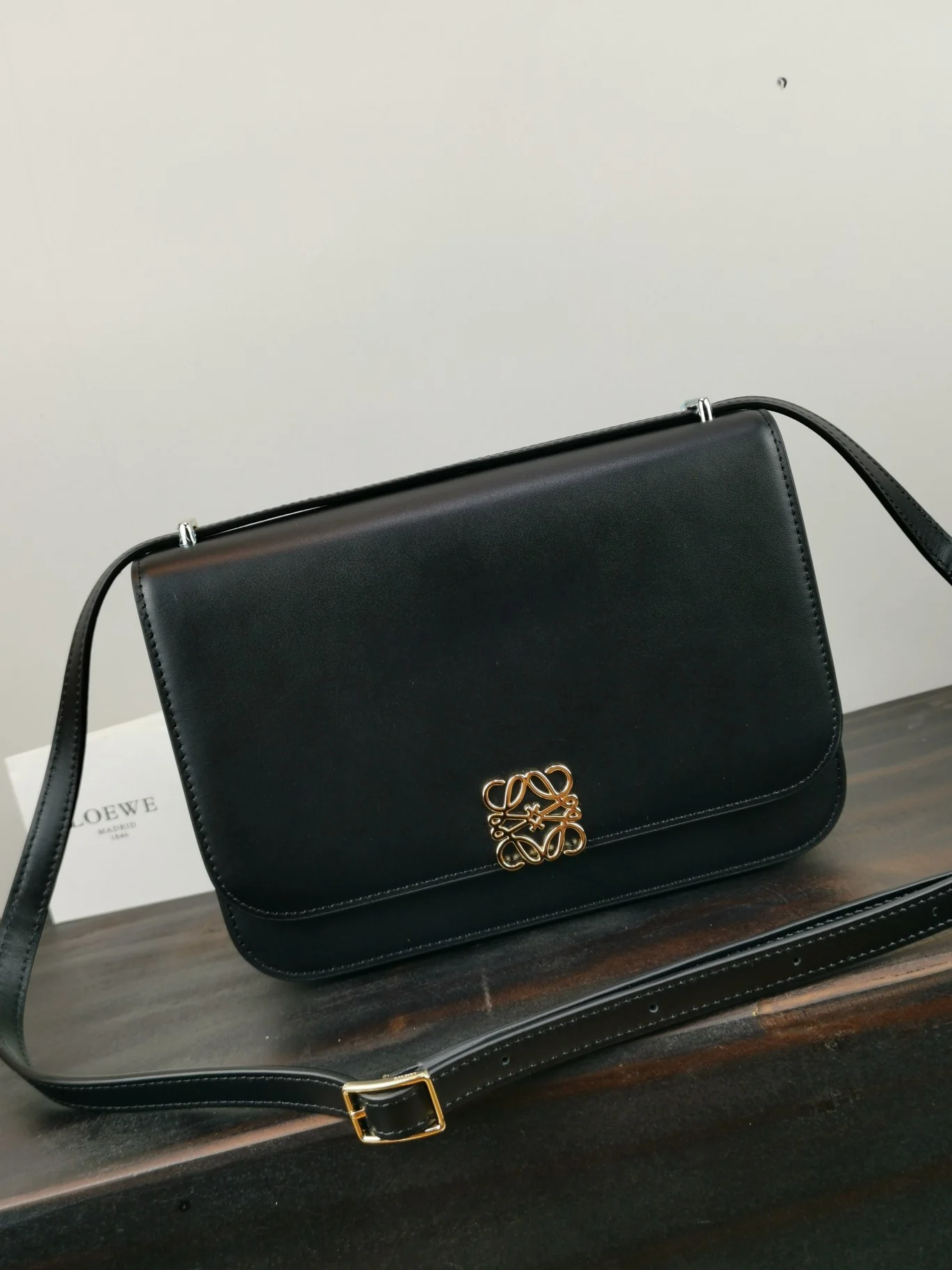 Серия Loewe Goya - Большой размер