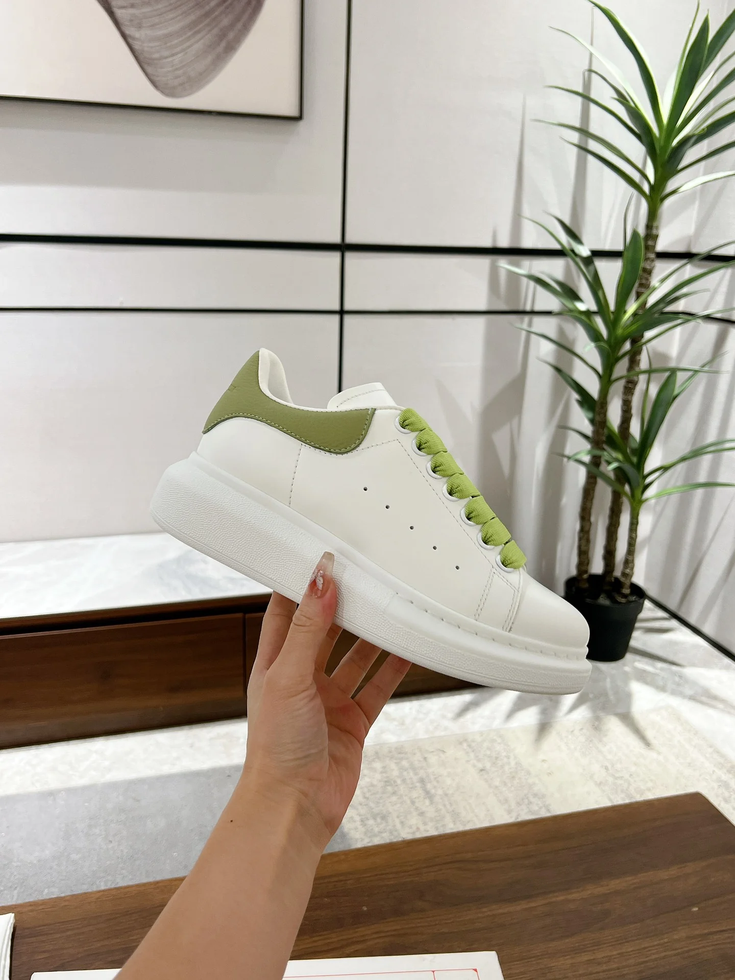 Скейтбордные кроссовки McQueen 2024 — зеленые