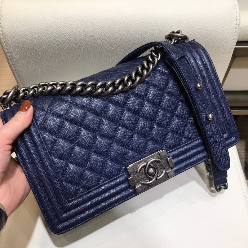 Chanel-boy-25cm-5